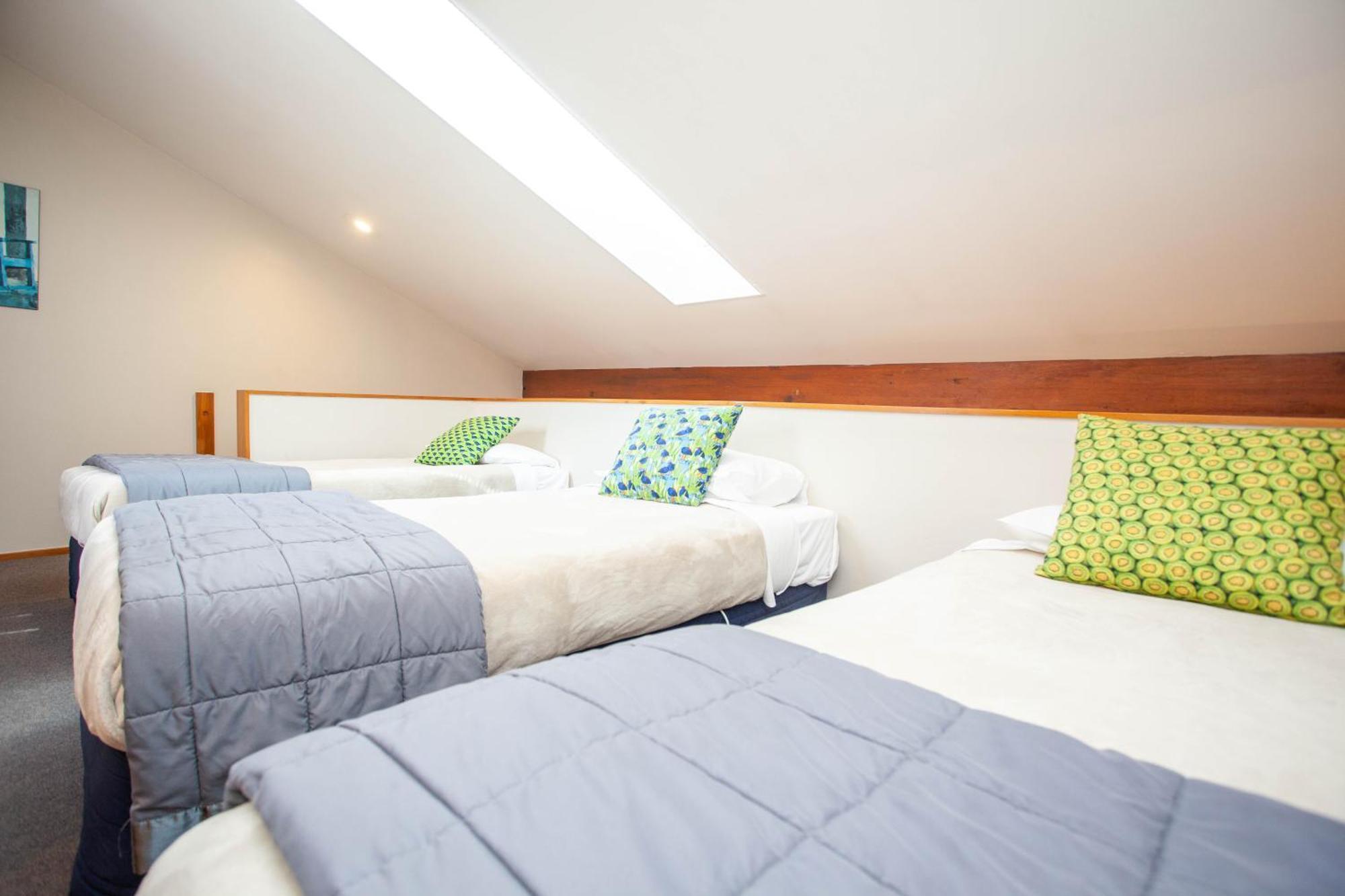 Cascades Lakefront Motel Τούπο Δωμάτιο φωτογραφία A room at the hotel
