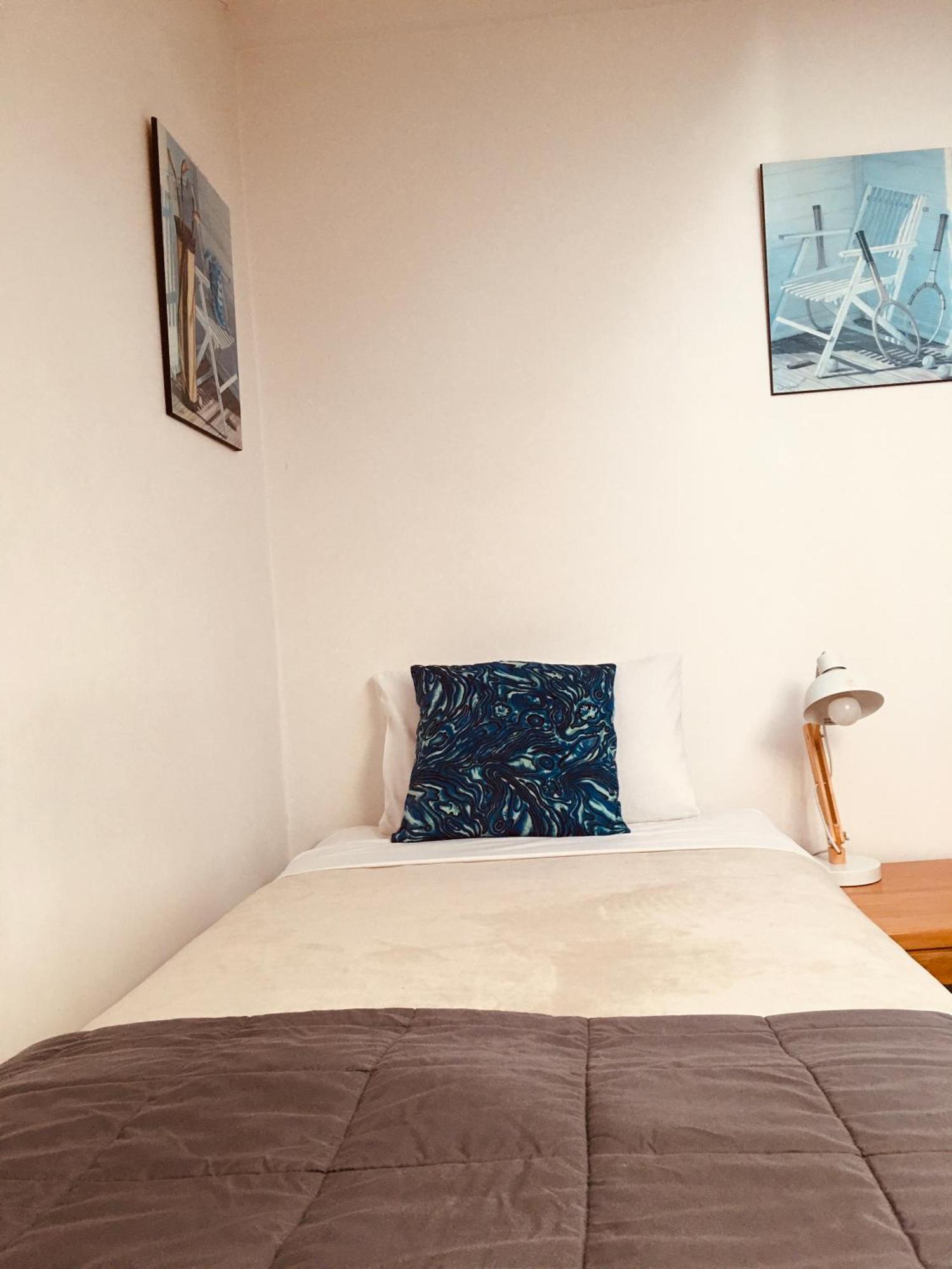 Cascades Lakefront Motel Τούπο Εξωτερικό φωτογραφία A single bed