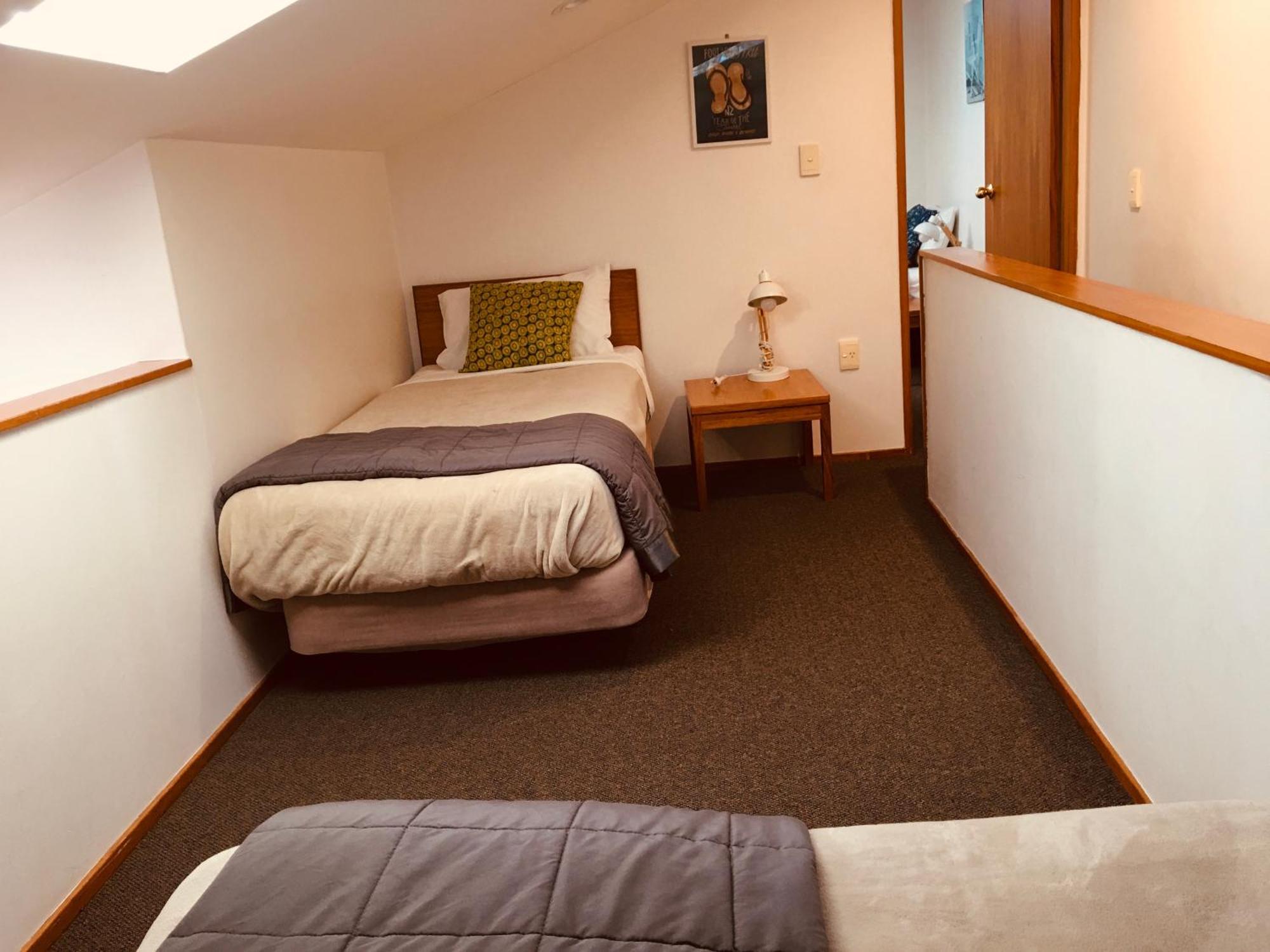 Cascades Lakefront Motel Τούπο Εξωτερικό φωτογραφία A single room at the hotel