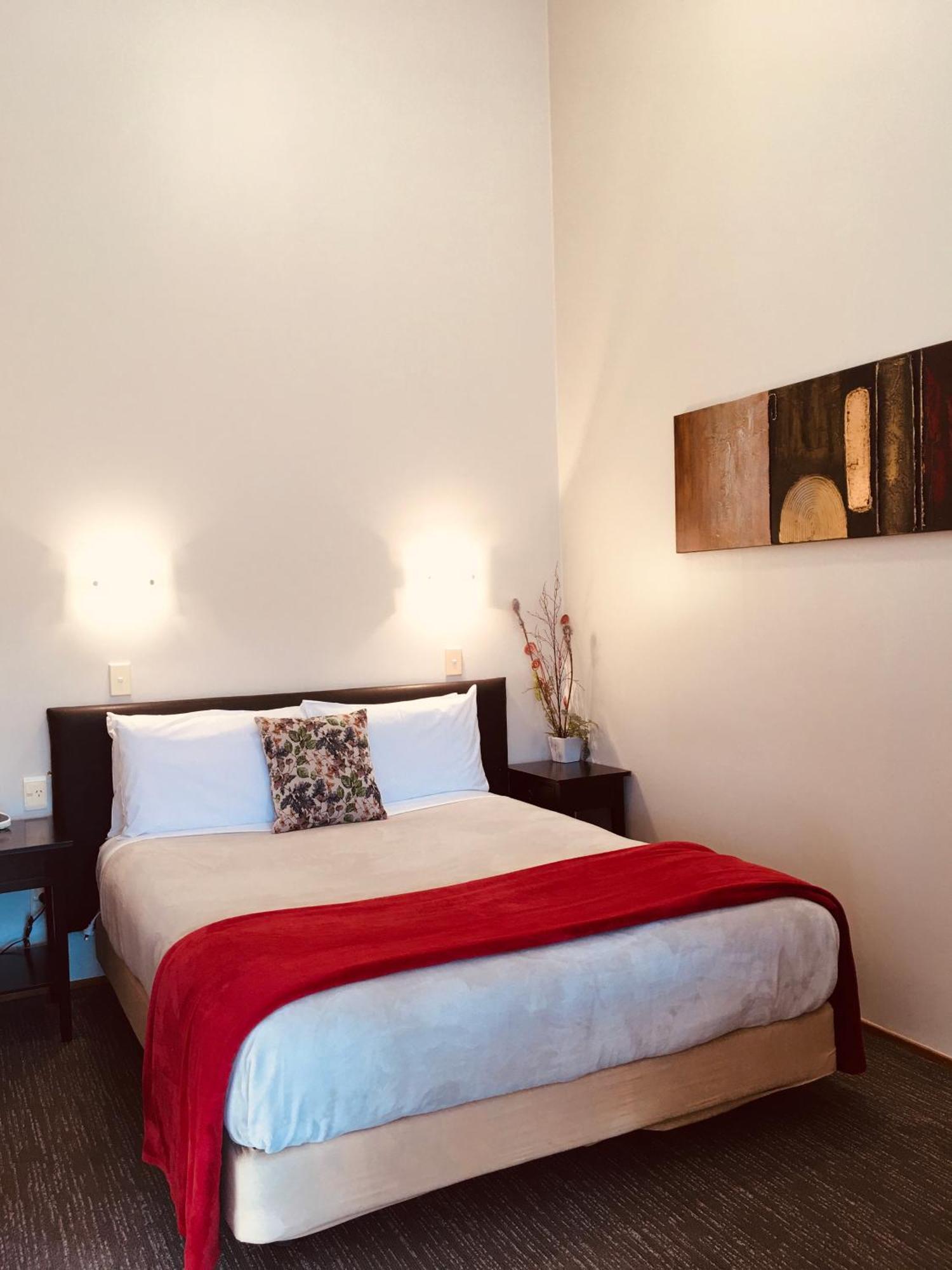 Cascades Lakefront Motel Τούπο Εξωτερικό φωτογραφία A bedroom at the hotel