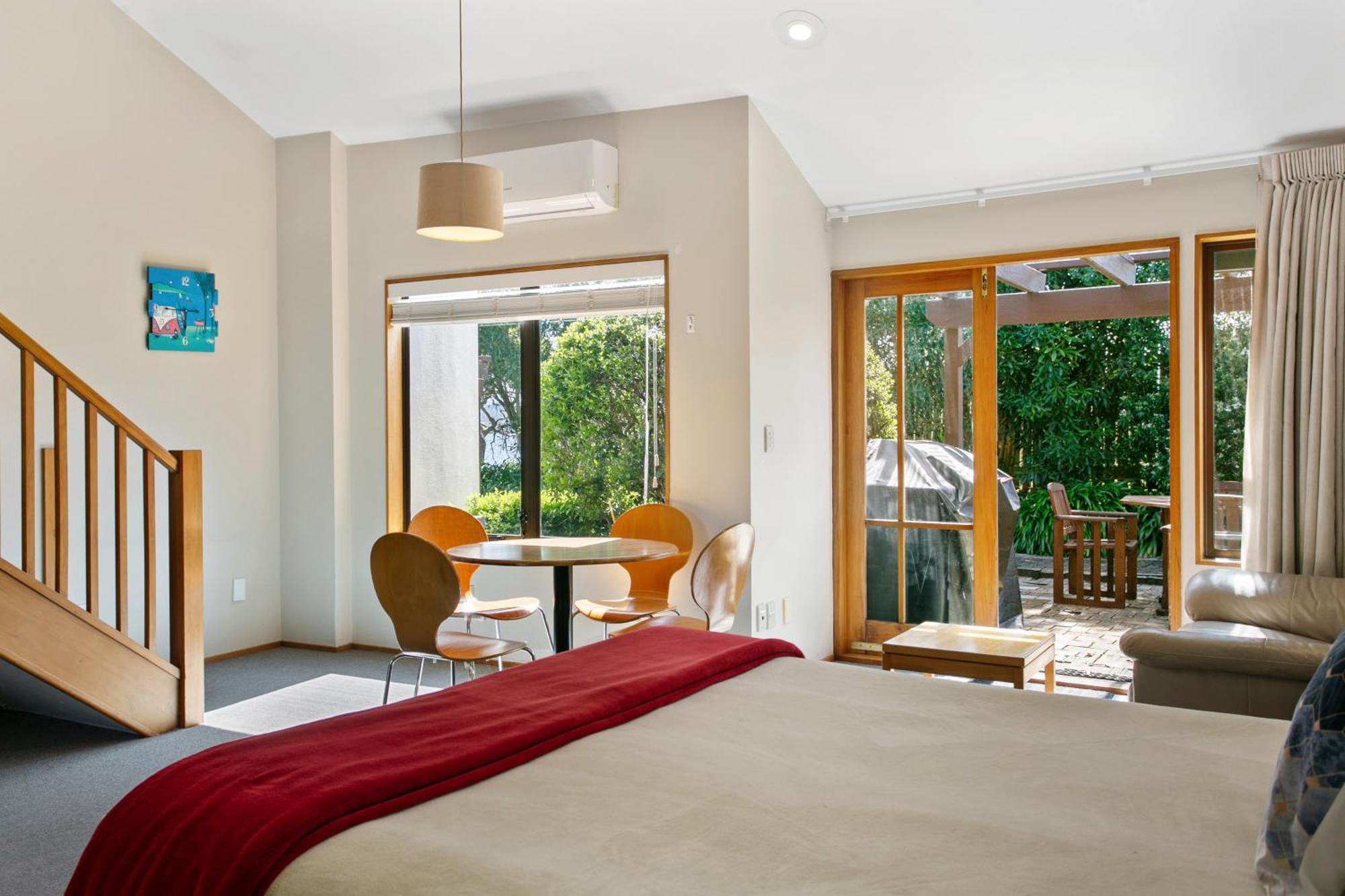 Cascades Lakefront Motel Τούπο Εξωτερικό φωτογραφία A typical studio apartment